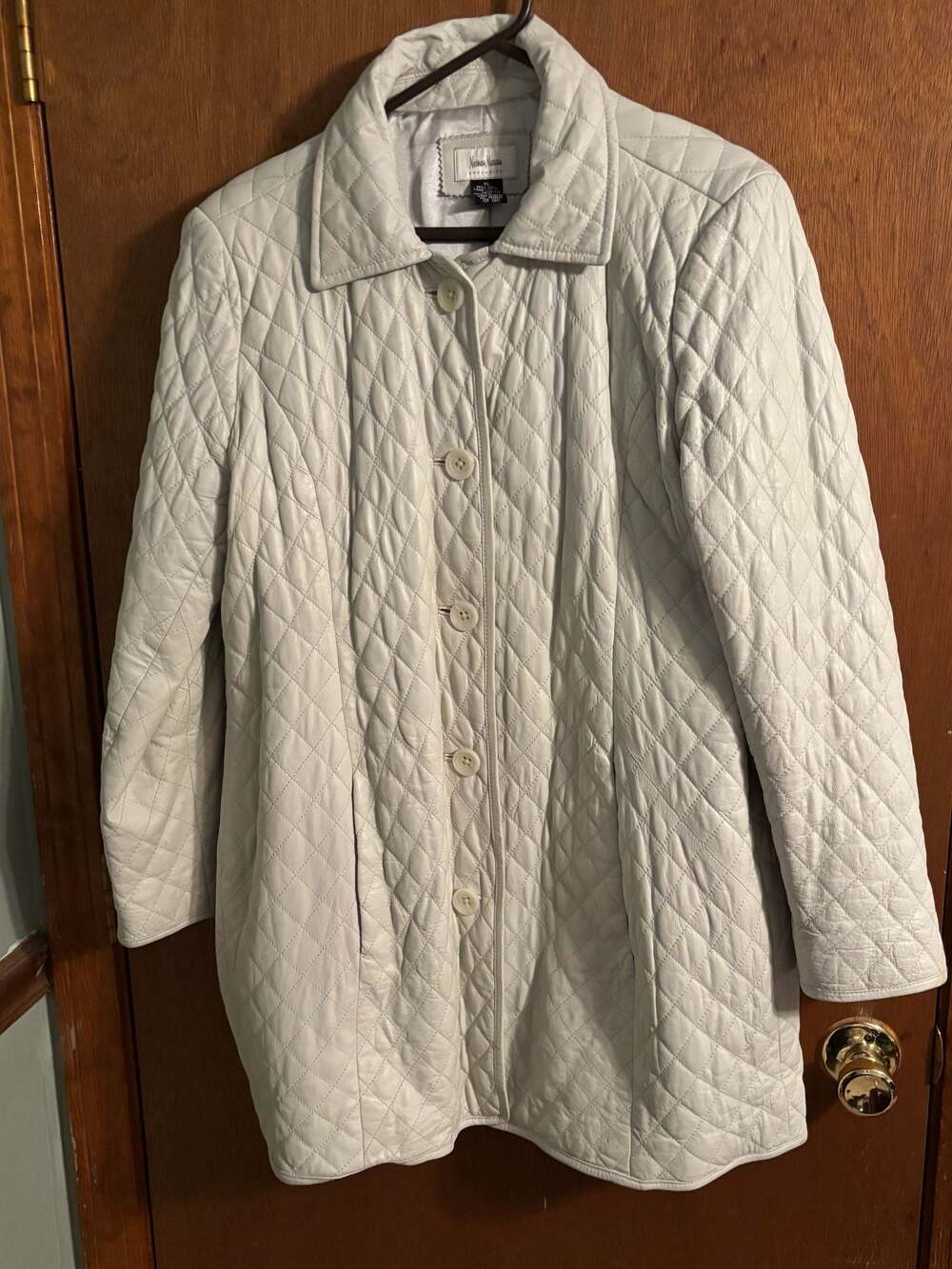 Neiman Marcus Exclusive Women's Quilted Lamb Leather Ivory Jacket Coat